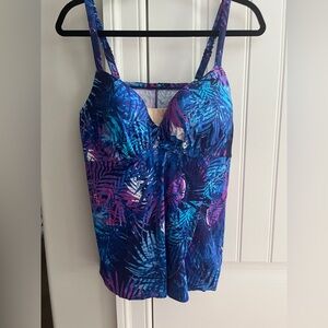 💙💙💙Women's Blue and Purple Tropical Print Bathing Suit Top